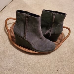 Toms-Desert Grey Suede Wedge Boots